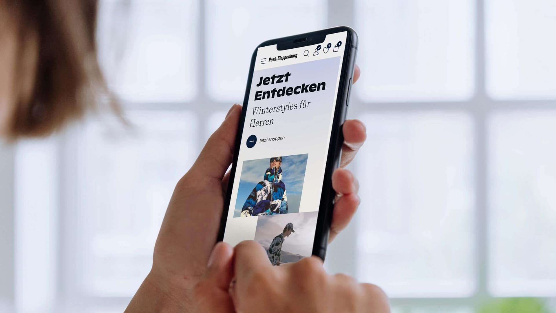 Smartphone mit Peek&Cloppenburg Webseite